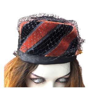 Vintage 1960s Pill box style hat Velvet Black orange